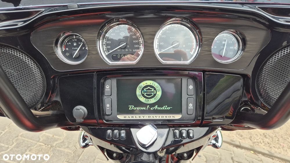 Harley-Davidson CVO Street Glide - 6