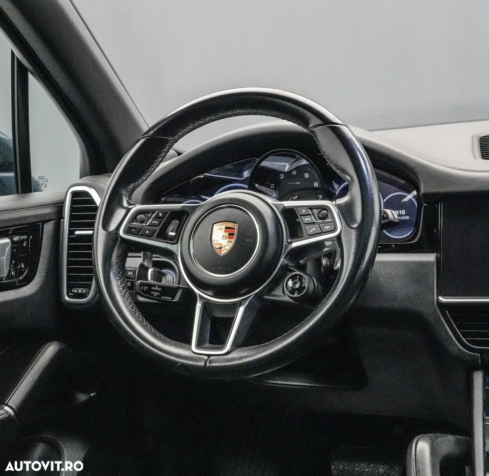 Porsche Cayenne Tiptronic S Platinum Edition - 18