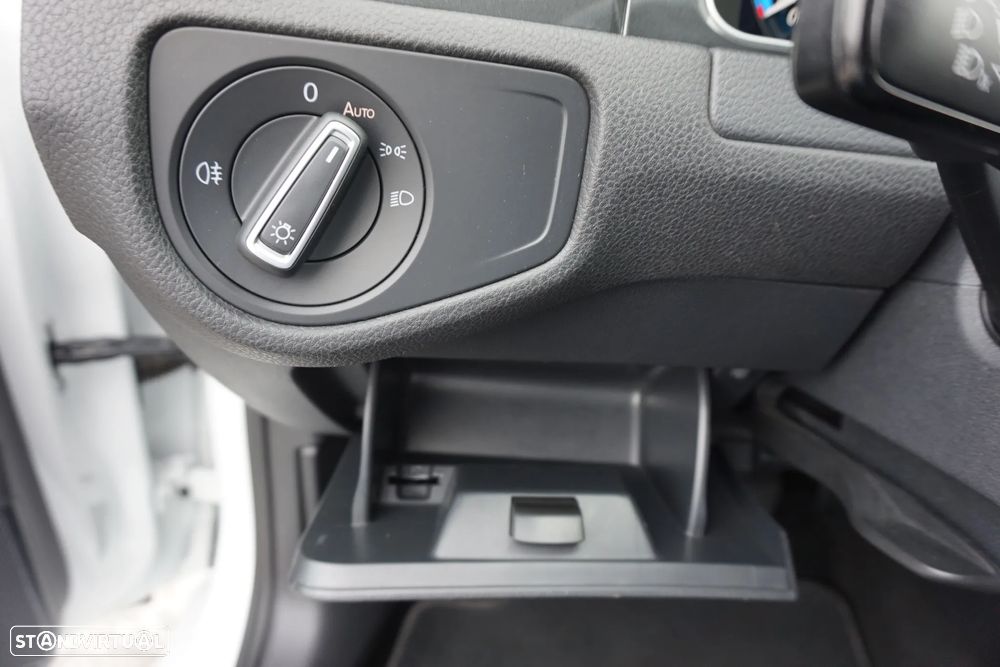 VW e-Golf AC/DC - 37