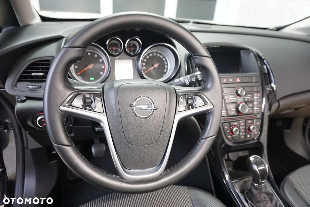 Opel Astra 1.4 Turbo Cosmo - 23