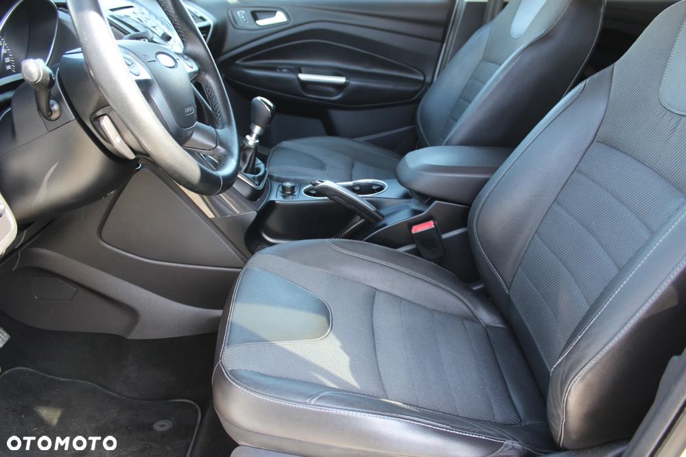 Ford Kuga 2.0 TDCi 2x4 Champions Edition - 12