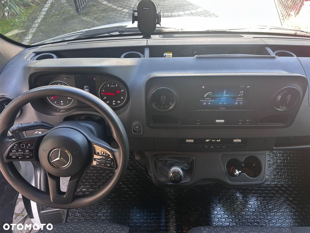 Mercedes-Benz Sprinter - 20
