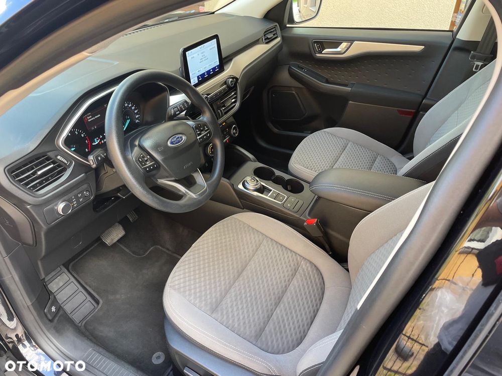 Ford Kuga - 17