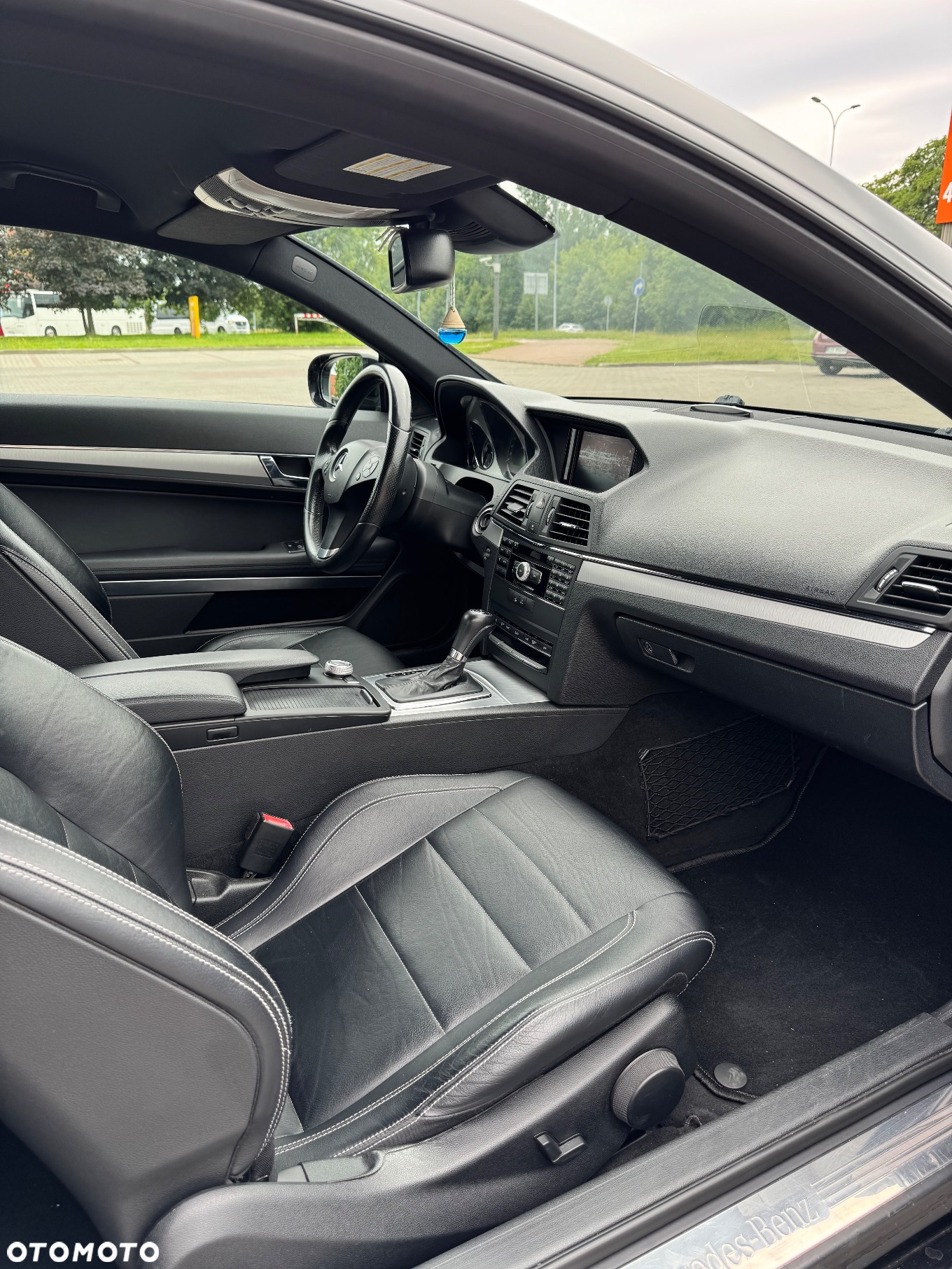 Mercedes-Benz Klasa E 350 CDI BlueEff - 21