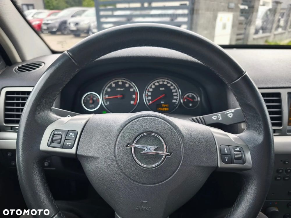 Opel Signum 1.8 - 13