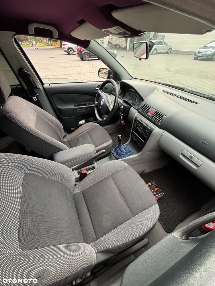 Skoda Octavia 1.8T SLX - 5