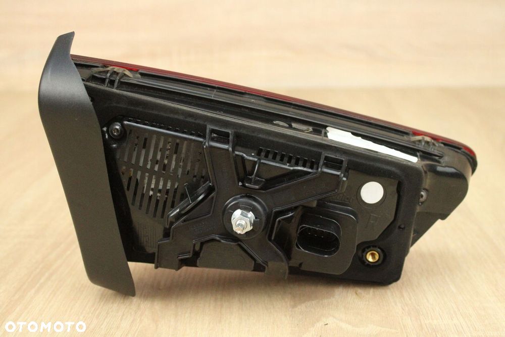 ORYGINALNA LAMPA KLAPY PRAWY TYŁ LED AUDI A6 C7 LIFT SEDAN 4G5945094E 70km - 3