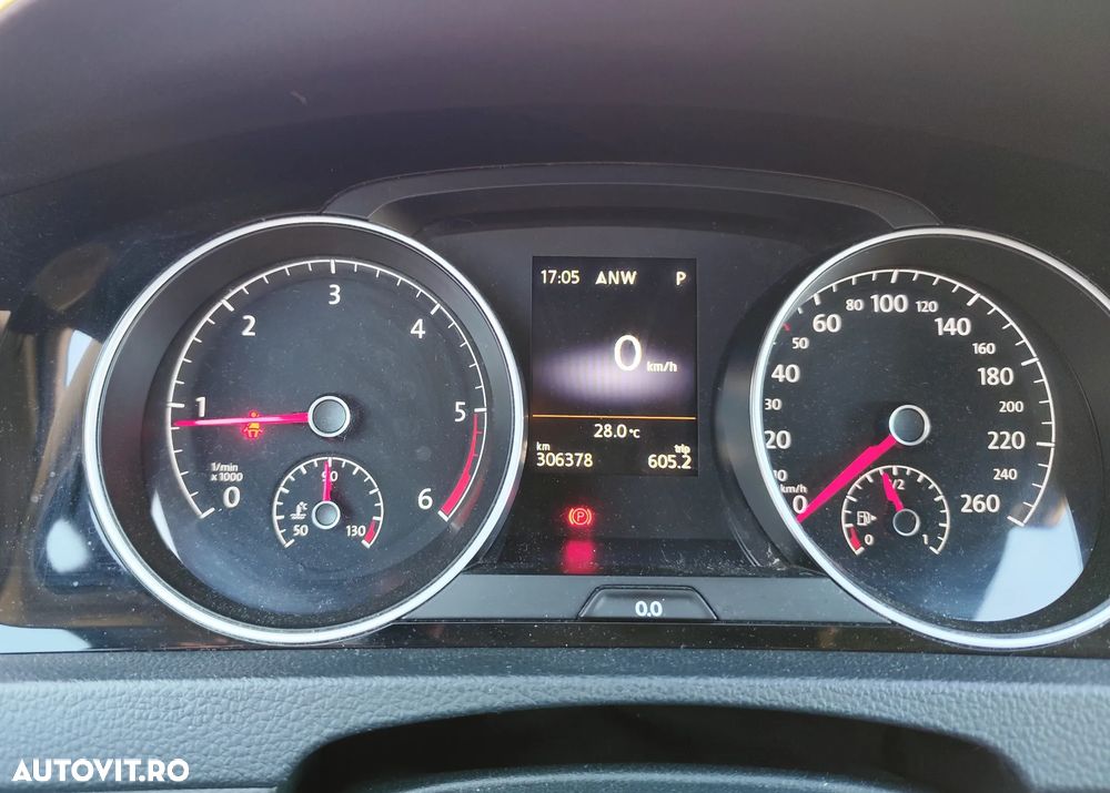 Volkswagen Golf 1.6 BlueTDI DSG Comfortline - 5