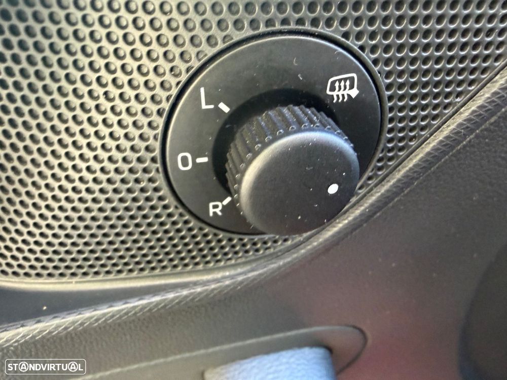 Skoda Rapid Spaceback 1.4 TDI DSG Style - 36