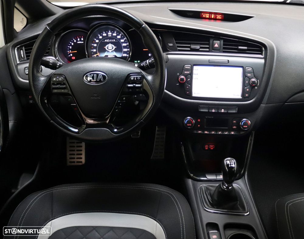 Kia Ceed SW 1.6 CRDi GT Line - 30
