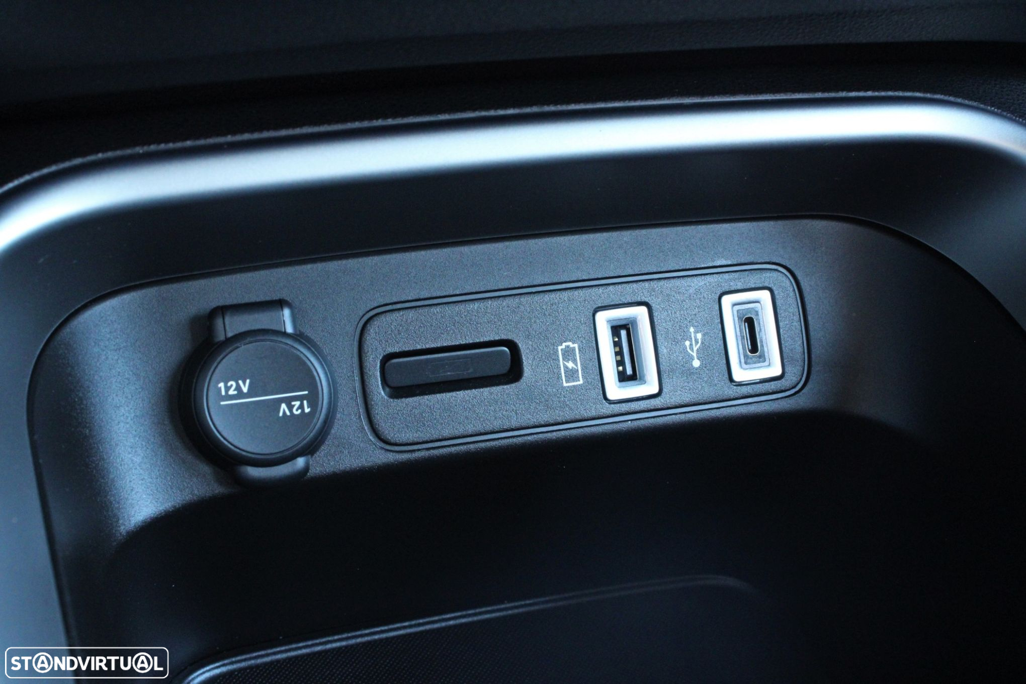 Jeep Avenger 1.2 GSE T3 Altitude - 13