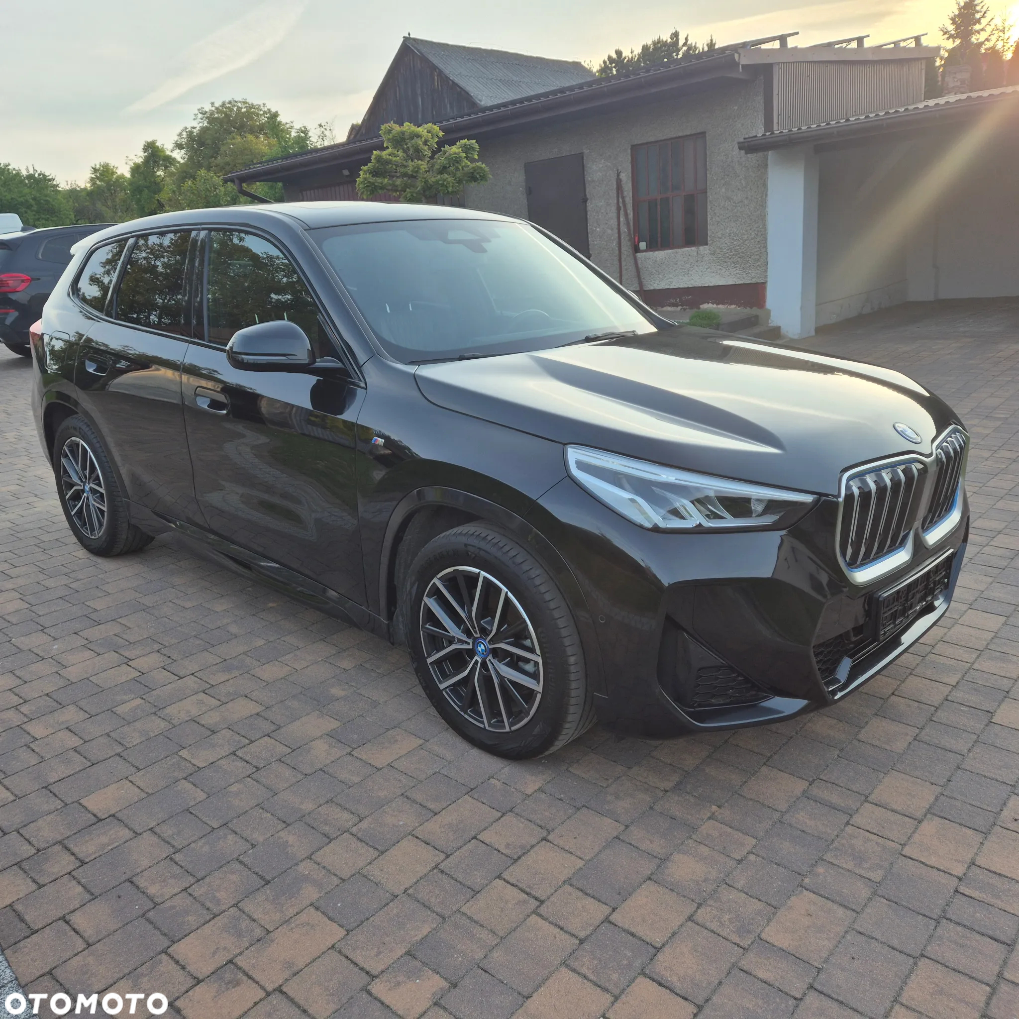 BMW iX1 xDrive30 M Sportpaket - 3