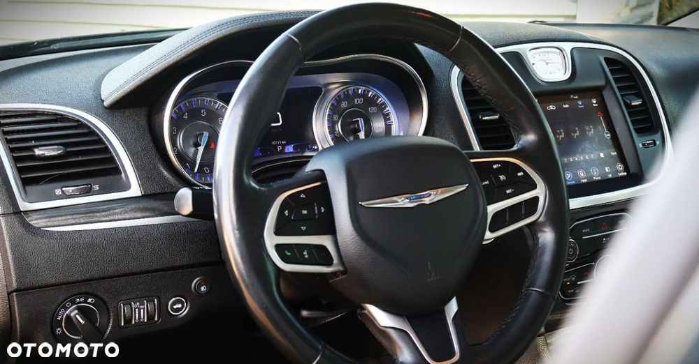 Chrysler 300C - 11