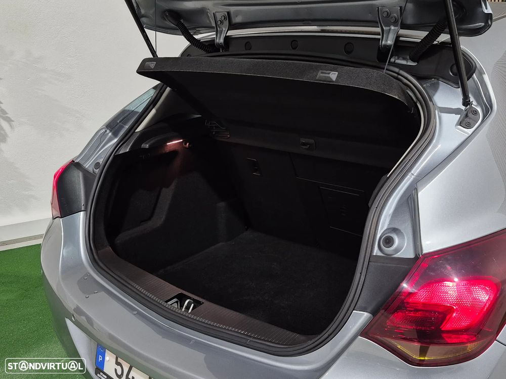 Opel Astra 1.4 Cosmo - 24