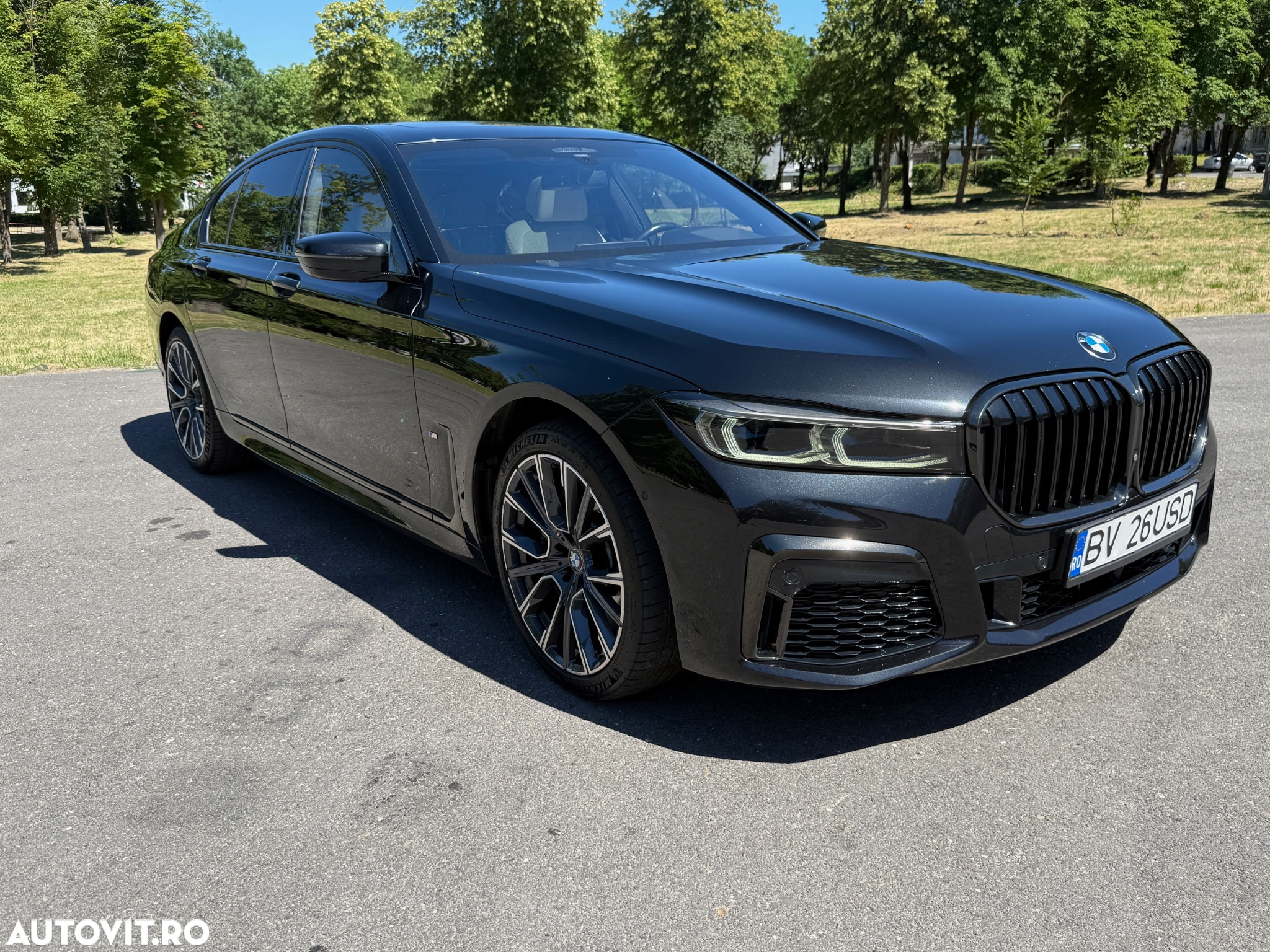 BMW Seria 7 750Li xDrive - 12