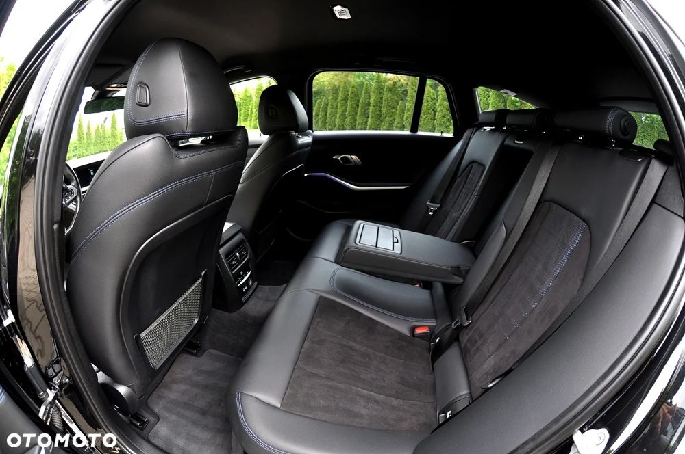 BMW Seria 3 320d M Sport sport - 22