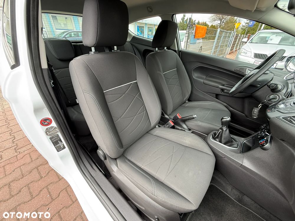 Ford Fiesta 1.25 Celebration - 32