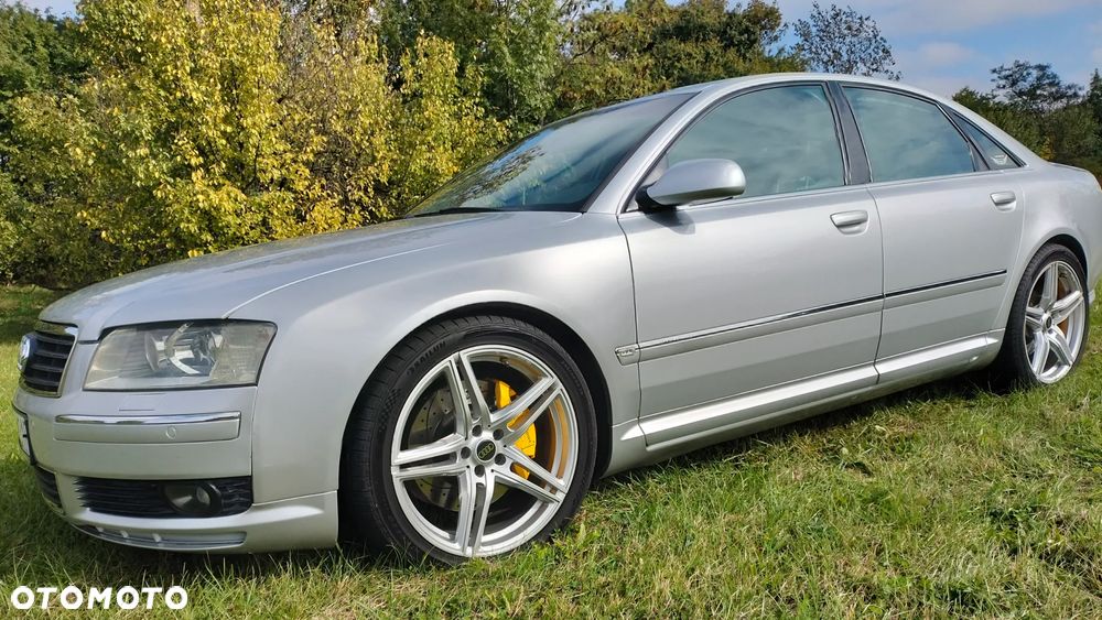 Audi A8 4.2 Quattro - 1