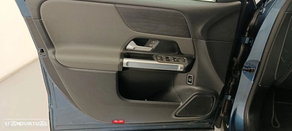 Mercedes-Benz EQB 250 Electric Art - 25