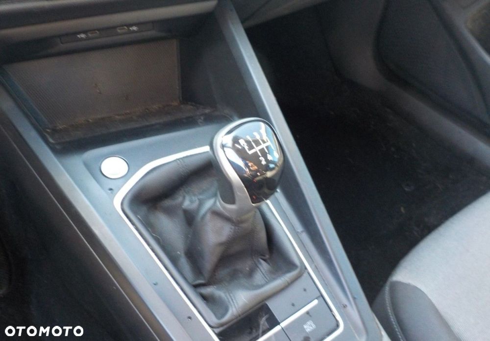 Volkswagen Golf - 21