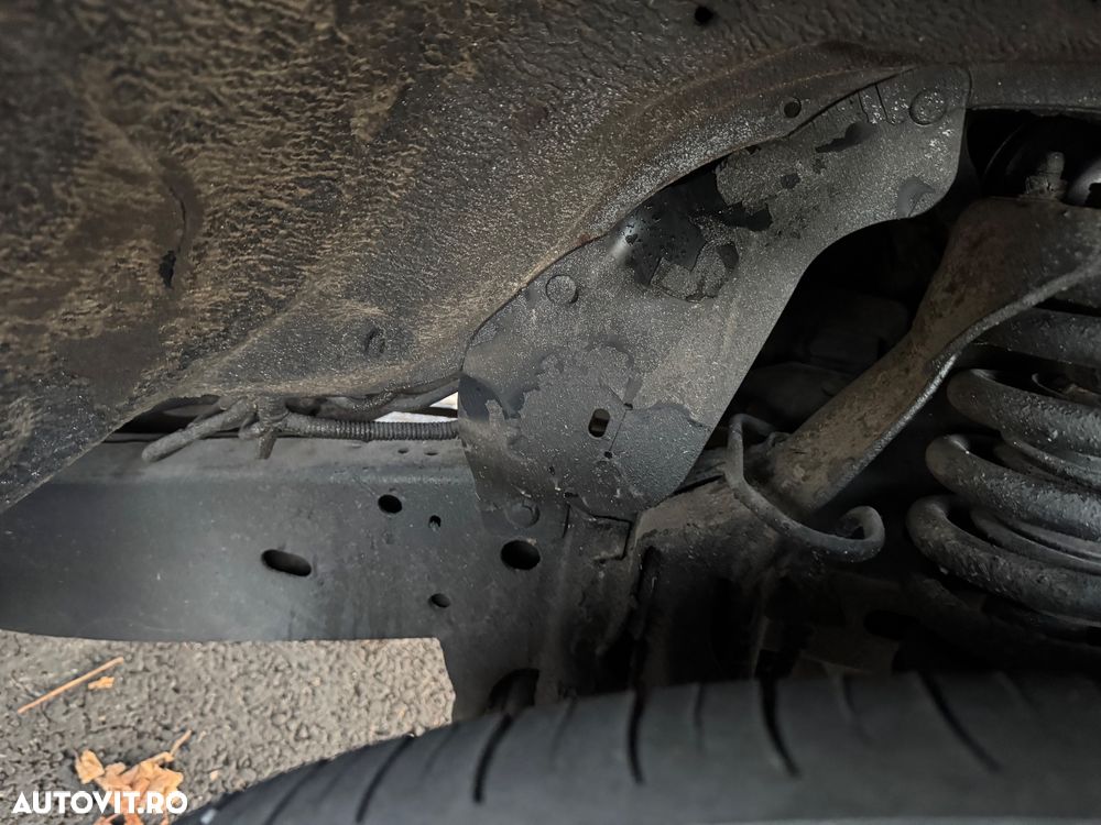 Mitsubishi L200 Pick Up 4x4 Autm. Intense Double Cab - 28