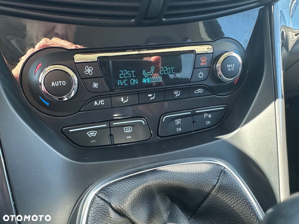 Ford Kuga 2.0 TDCi 2x4 Champions Edition - 23