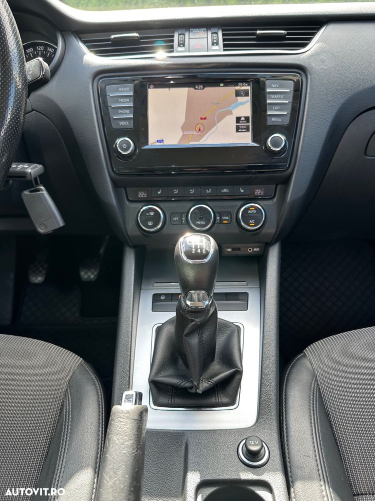 Skoda Octavia 2.0 TDI Premium Edition - 7