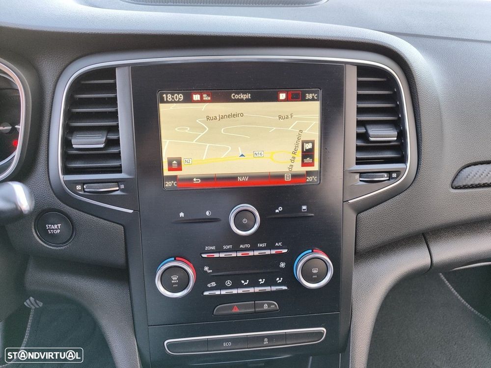 Renault Mégane 1.3 TCe Limited J17 - 13