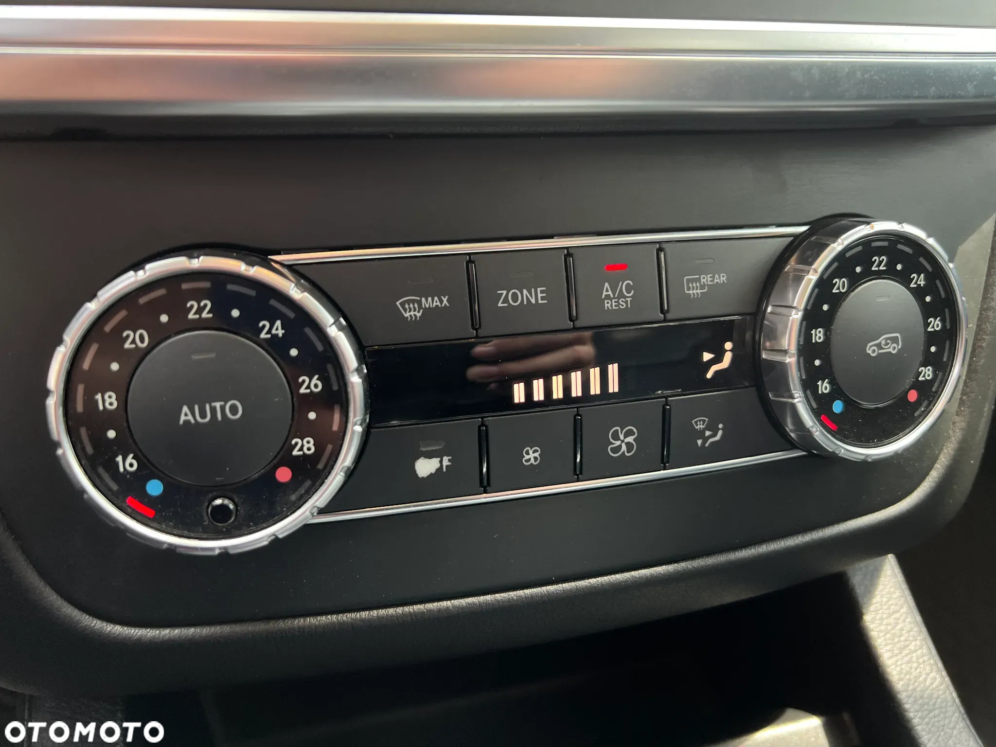 Mercedes-Benz ML 350 BlueTec 4-Matic - 15