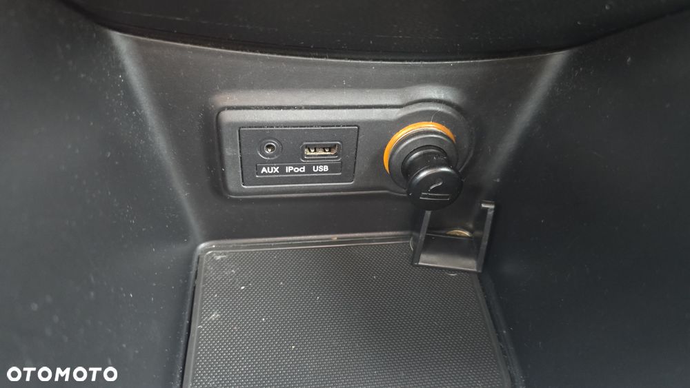 Kia Venga - 31