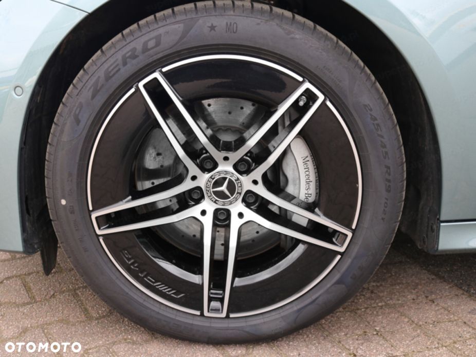 Mercedes-Benz Klasa E 200 mHEV 4-Matic AMG 9G-Tronic - 15