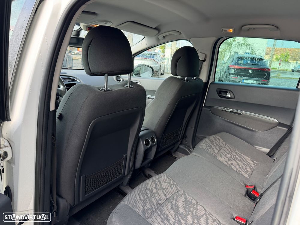 Peugeot 3008 2.0 HDi Hybrid4 - 14