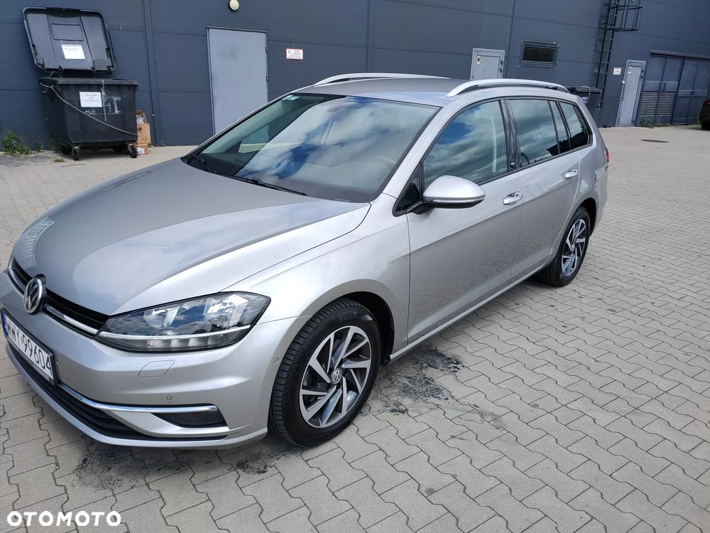 Volkswagen Golf - 24