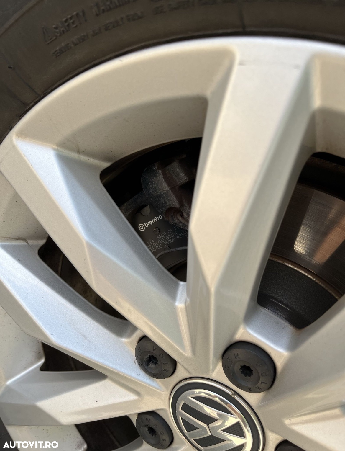 Volkswagen Passat - 3