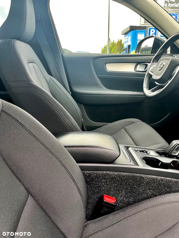 Volvo XC 40 B4 B Momentum Pro - 13