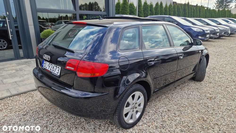 Audi A3 Sportback 1.6 FSI Attraction - 21