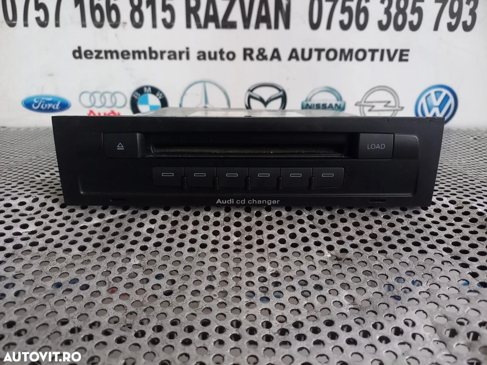 Magazie Cd Audi Q7 4L An 2006-2007-2008-2009-2010-2011-2012-2013-2014-2015 Cod 4L - Dezmembrari Ara - 2