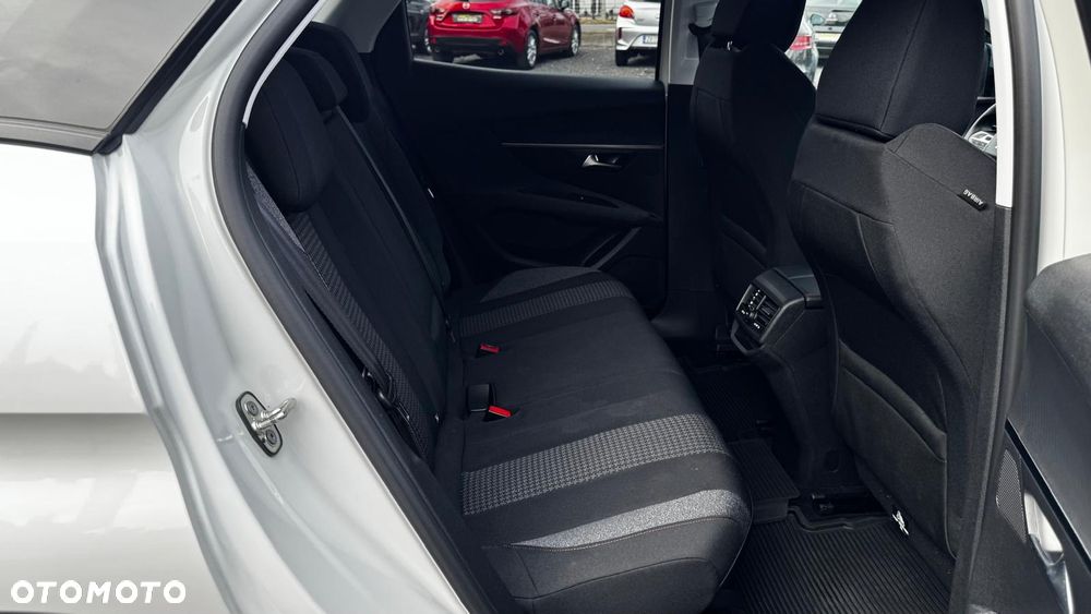 Peugeot 3008 1.2 PureTech Road Trip S&S - 21