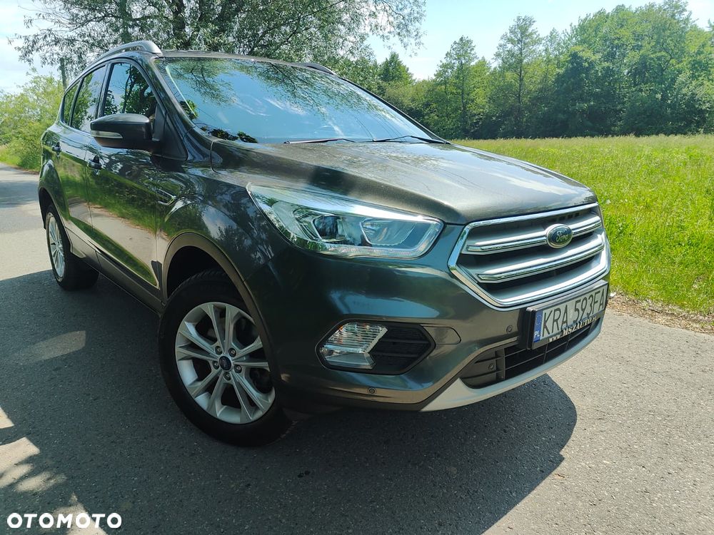 Ford Kuga - 1