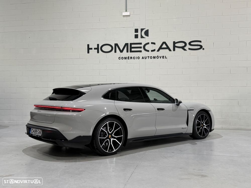 Porsche Taycan Sport Turismo - 16