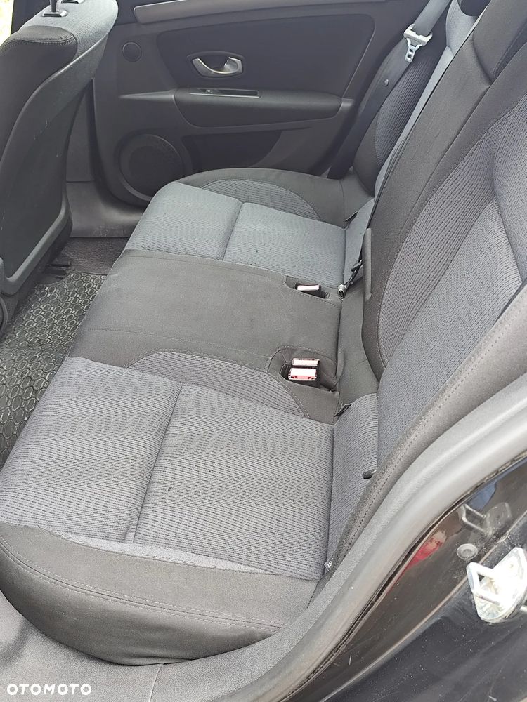 Renault Laguna 2.0 DCi Dynamique - 11