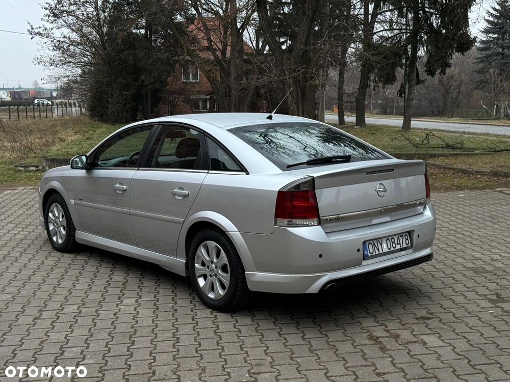 Opel Vectra 1.9 CDTI Sport / GTS - 3