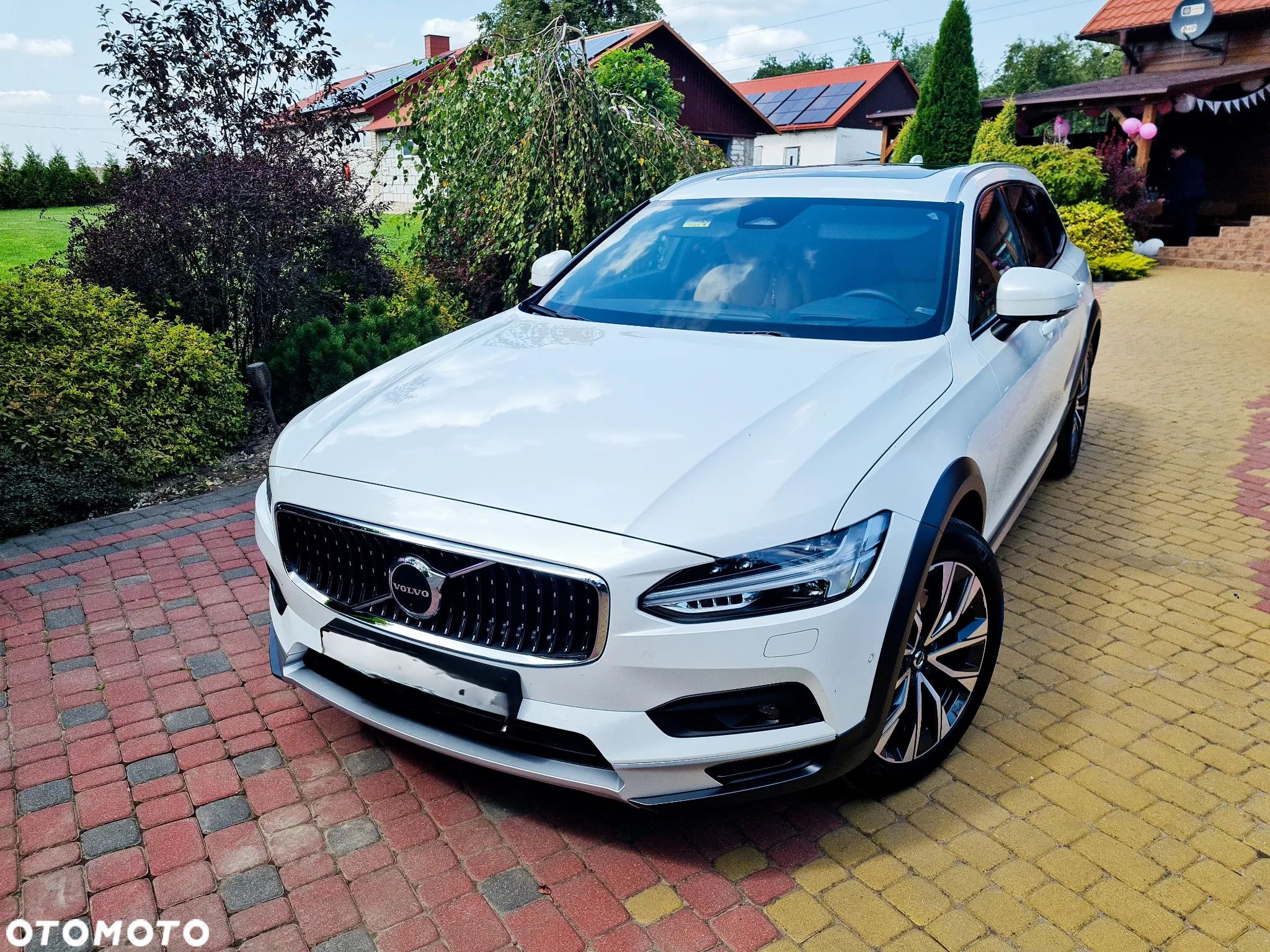 Volvo V90 Cross Country D5 AWD Pro - 1