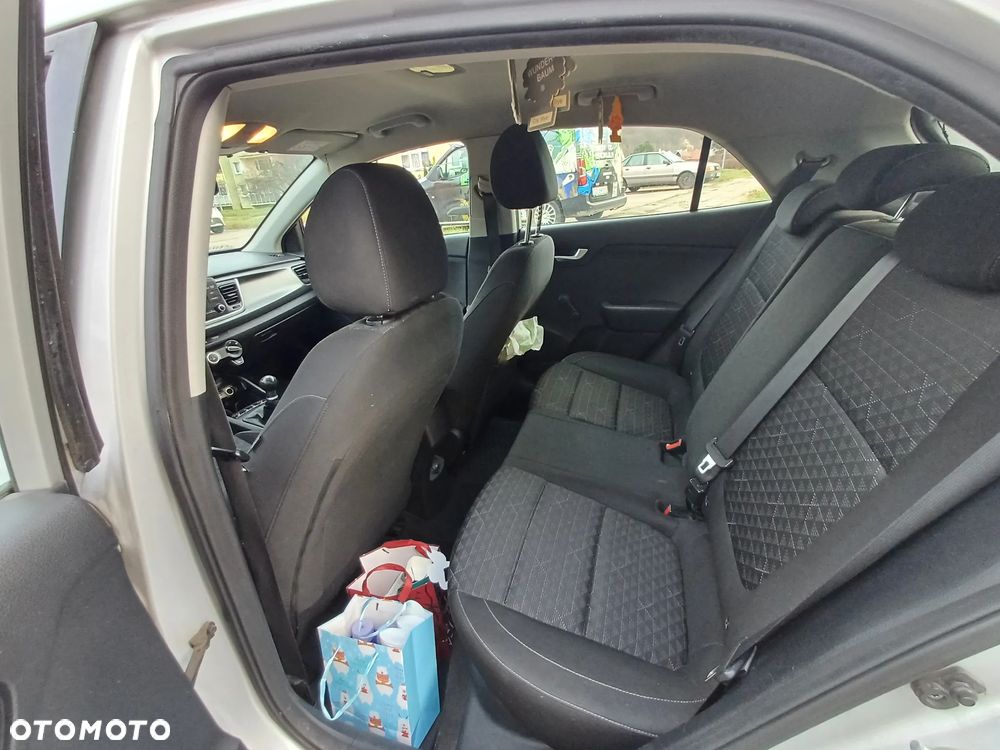 Kia Rio 1.2 Business Line - 18