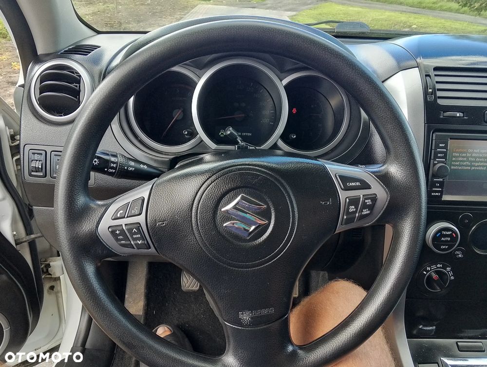 Suzuki Grand Vitara - 11