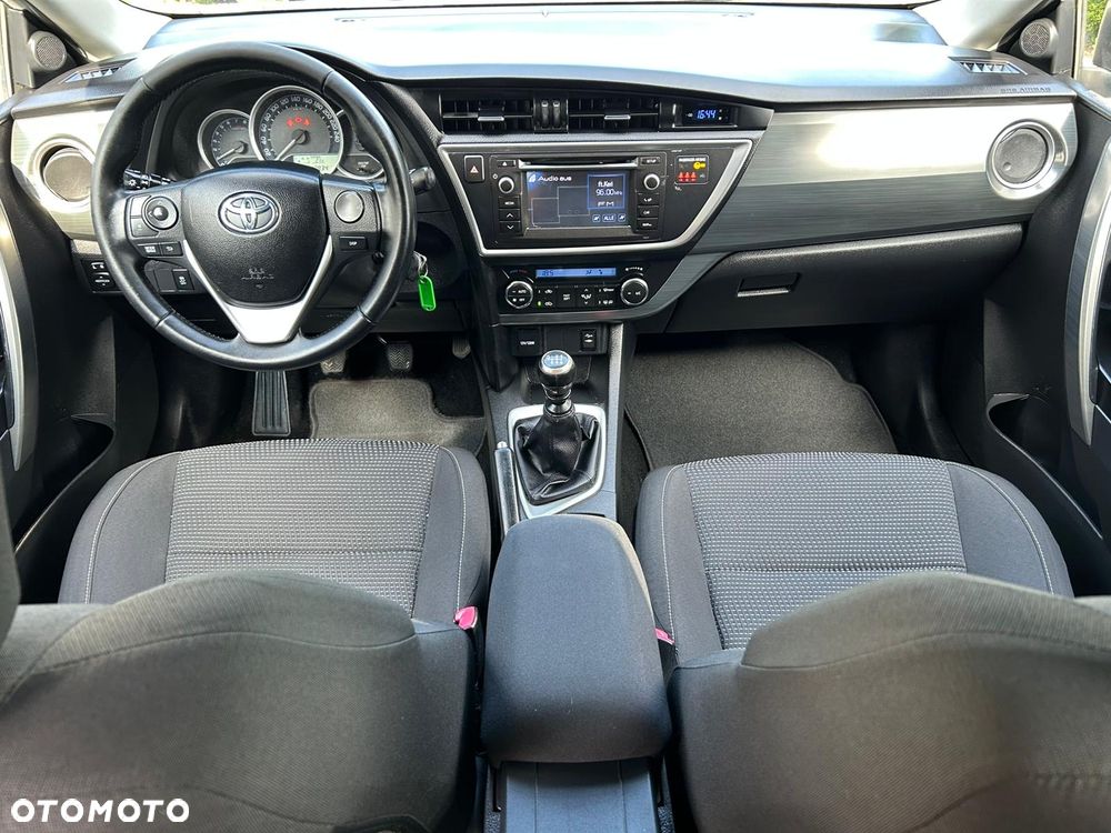 Toyota Auris 1.6 Premium - 15