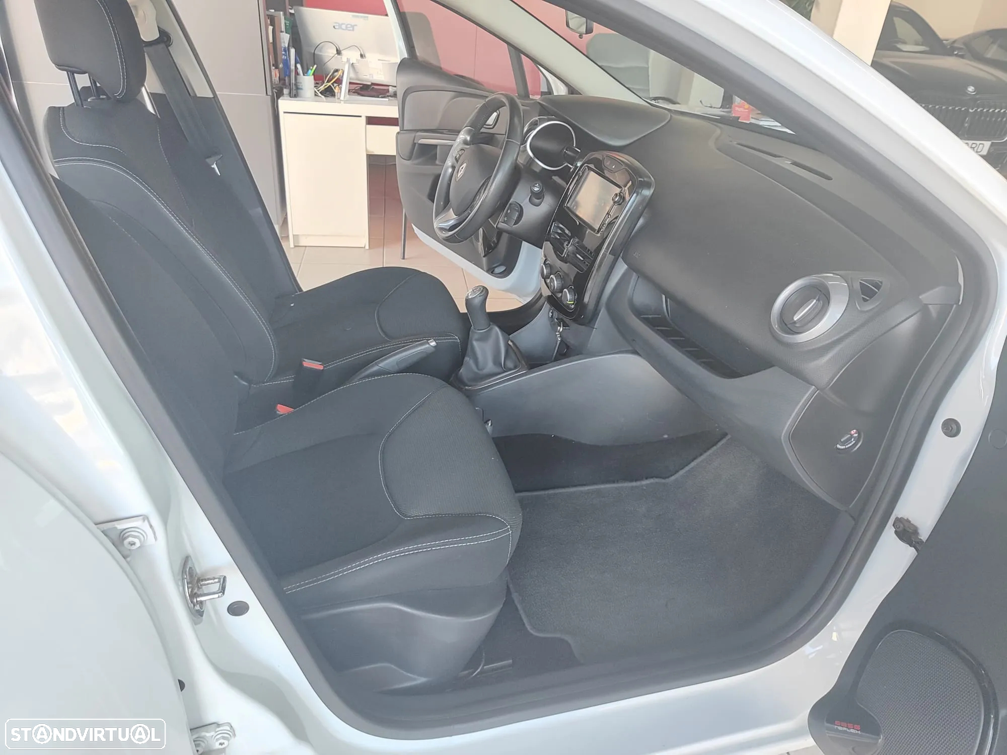 Renault Clio Sport Tourer 1.5 dCi Limited - 15