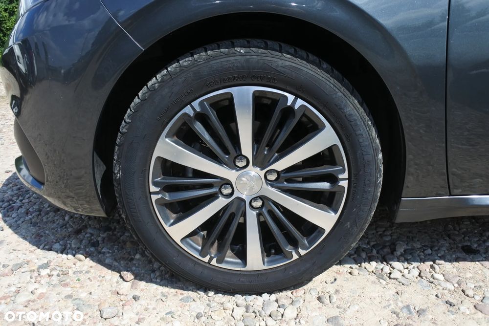 Peugeot 208 PureTech 82 Start & Stop Allure - 27