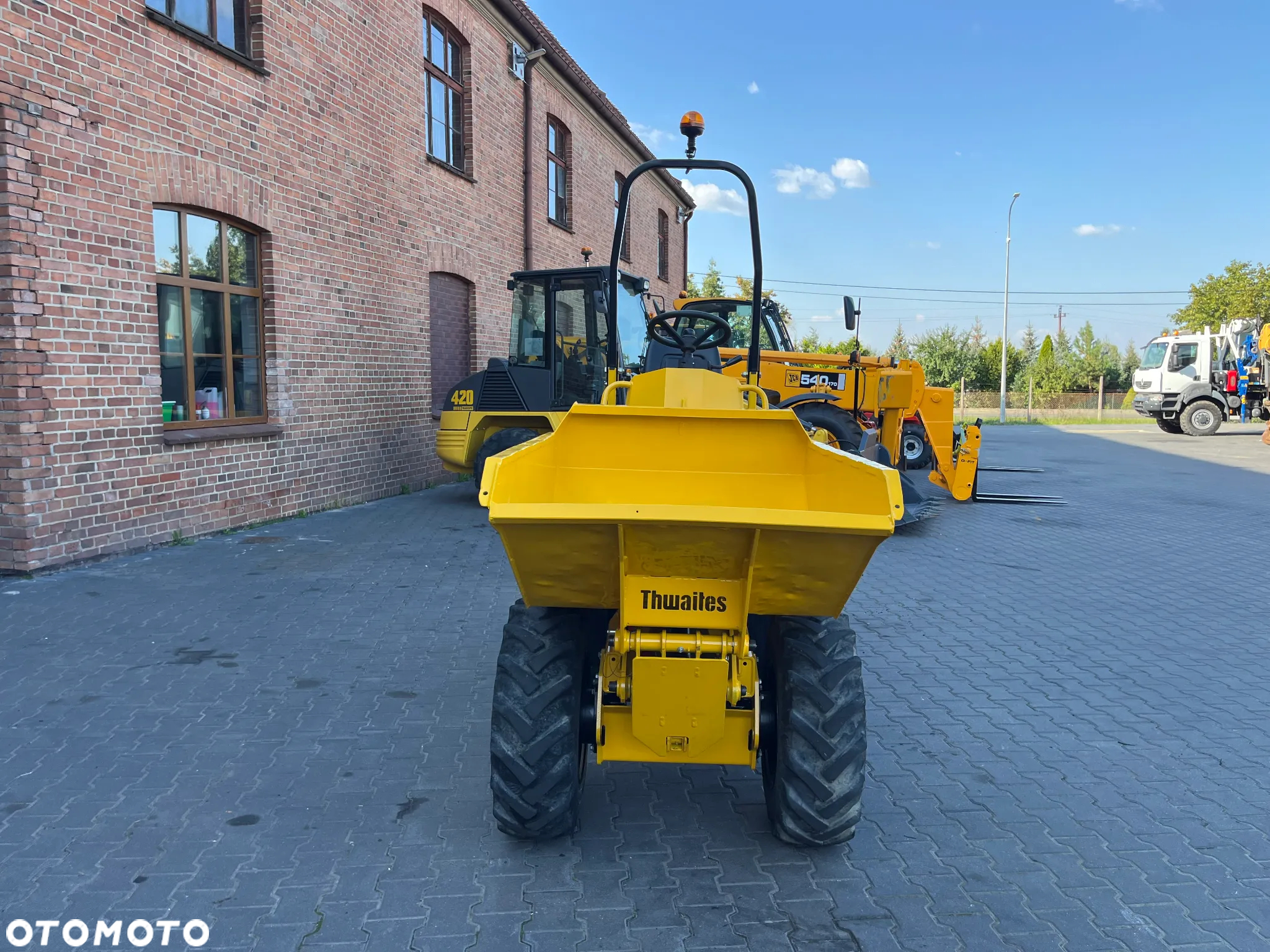 Thwaites MACH 201 - 8