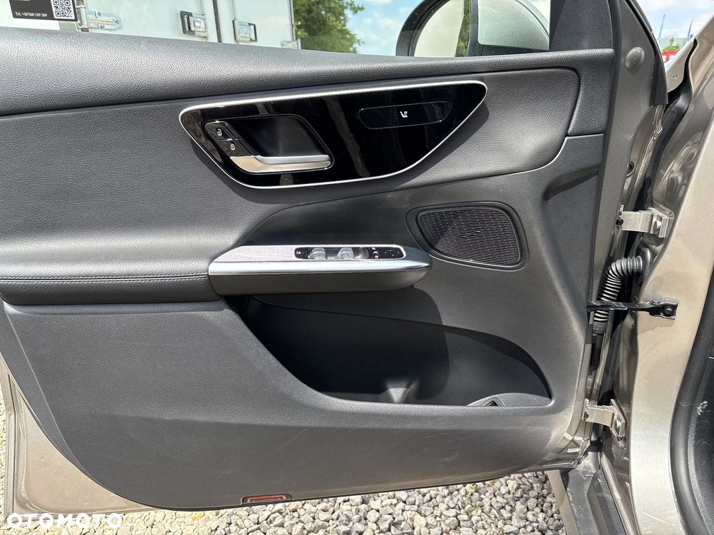Mercedes-Benz GLC 200 4Matic 9G-TRONIC Avantgarde Advanced - 11